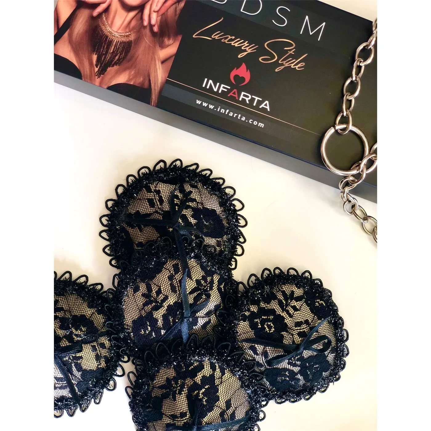 Antifaz Y Pezoneras De Raso Y Puntilla Color Champagne -Infarta Sens-